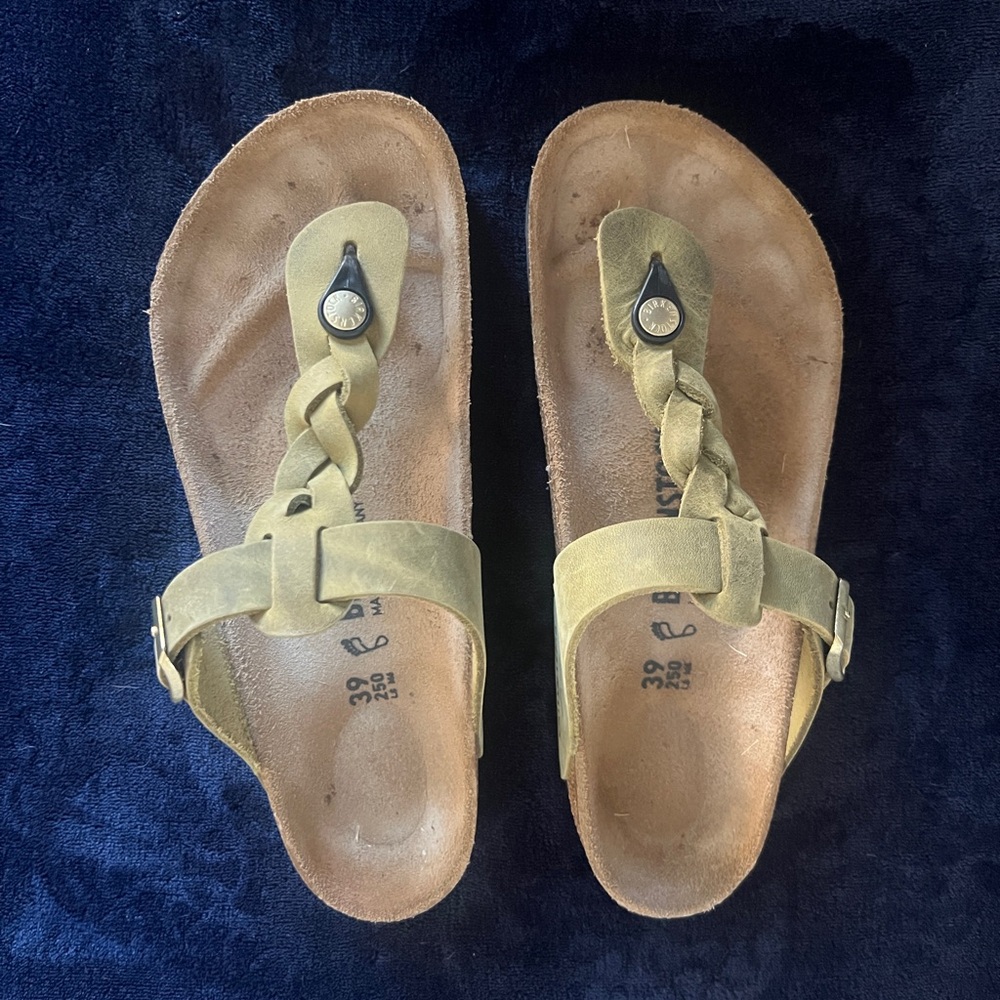 BIRKENSTOCK GIZEH SIZE 39